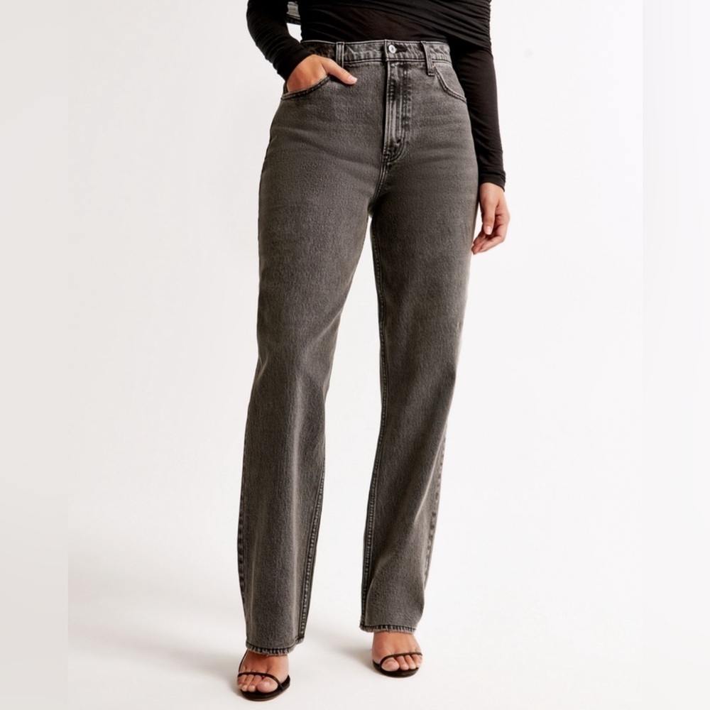 NWT Abercrombie Curve Love Ultra High Rise 90s Straight Jean - Picture 4 of 10
